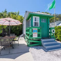 Tiny House Green Lifeguard Stand - sleeps 5