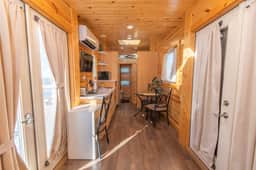 Downtown Leadville - Tiny house dragonfly