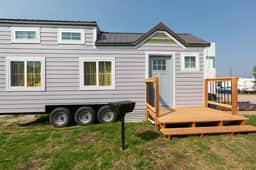 Tiny House Huckleberry - downtown & pet friendly