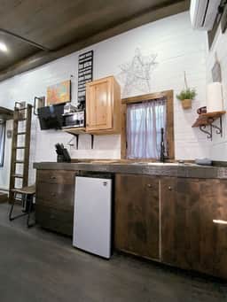 Tiny House Scarlett -  Pet Friendly