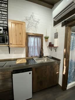 Tiny House Scarlett -  Pet Friendly