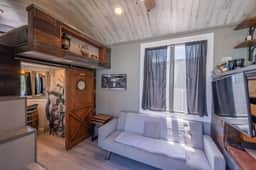 Tiny House Pirate Ship - Sleeps 2 near Siesta Key beach