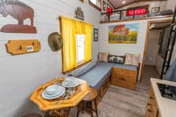 Tiny House Marshall- 1 block from Harrison