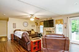 Cabin by the Creek with private creek access -