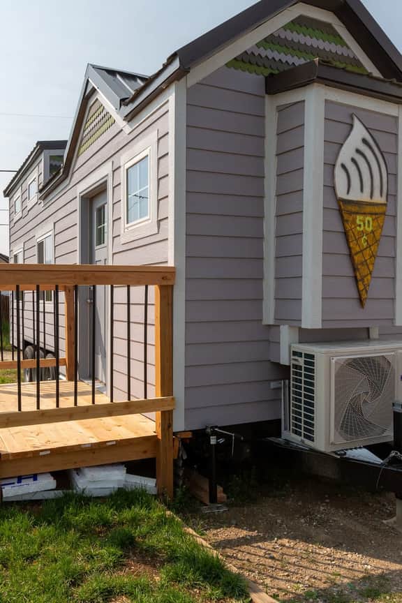 Tiny House Huckleberry - downtown & pet friendly