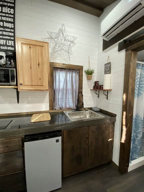 Tiny House Scarlett -  Pet Friendly