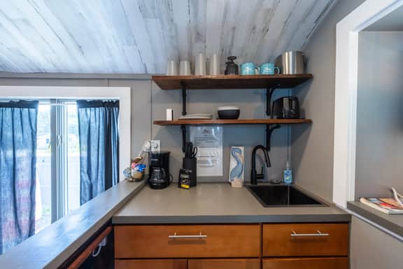 Tiny House Pirate Ship - Sleeps 2 near Siesta Key beach