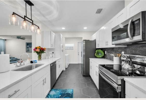 4BR Pinecraft Retreat Near Yoders