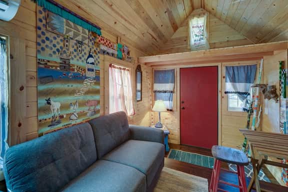 Cozy & rustic Tiny House in Downtown Leadville