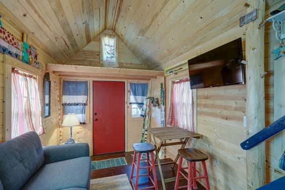Cozy & rustic Tiny House in Downtown Leadville