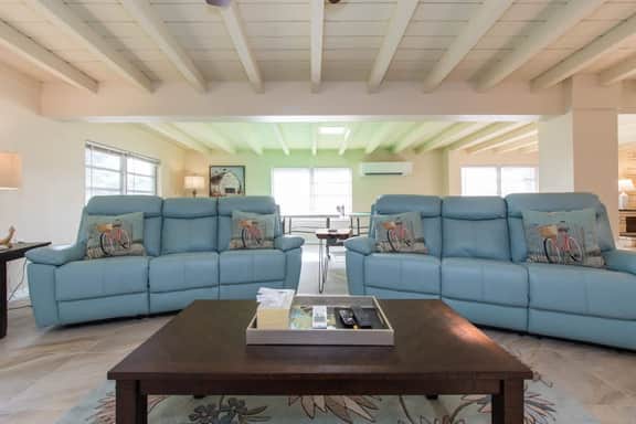 4 Bed 2 Bath near Siesta Key - Pet Friendly - Image 2