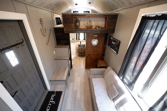 Tiny House Pirate Ship - Sleeps 2 near Siesta Key beach