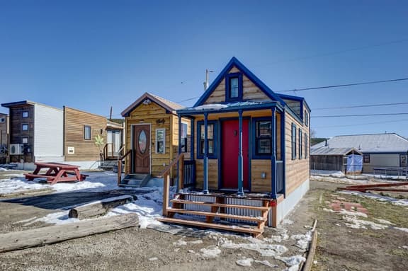 Cozy & rustic Tiny House in Downtown Leadville - Image 1